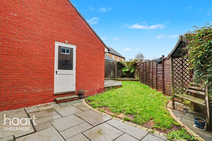 3 Bedroom Semi-Detached House For Sale In Brambles Close, Minster, ME12