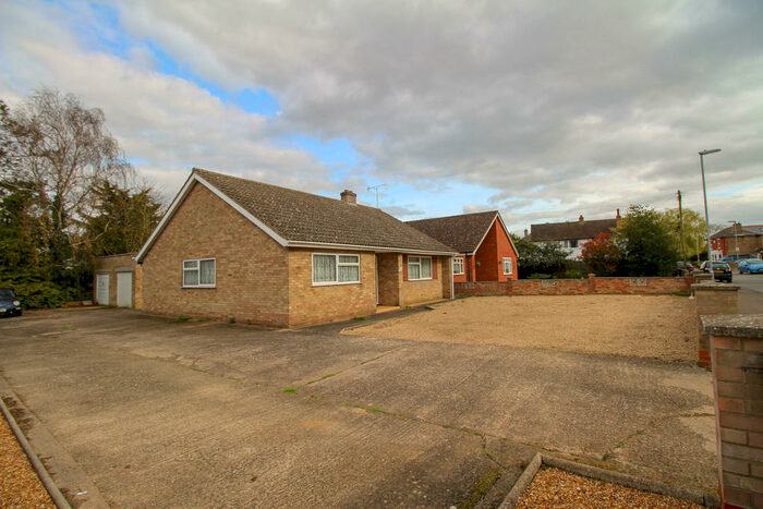 3 Bedroom Detached Bungalow For Sale In Carter Street, Fordham, CB7
