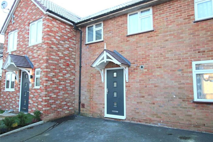 3 Bedroom Terraced House To Rent In Omers Rise, Burghfield Common, Reading, Berkshire, RG7
