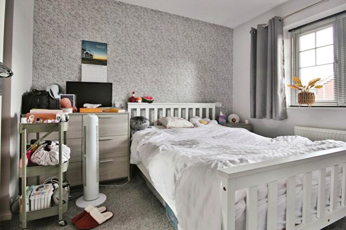 1 Bedroom Apartment For Sale In Woodheys Park, Kingswood, Hull, HU7