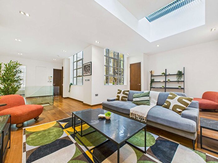 2 Bedroom Flat To Rent In Camden Town, NW1
