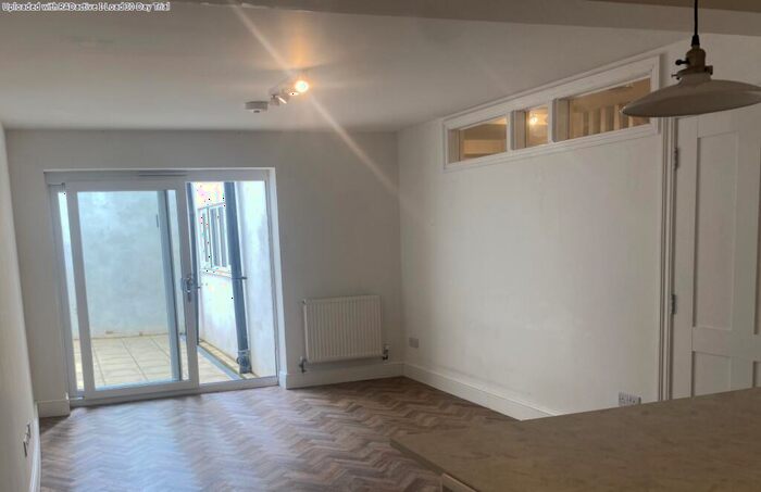2 Bedroom Flat To Rent In St Georges Road, Brighton, BN2