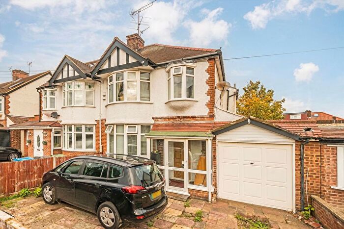 3 Bedroom Semi Detached House For Sale In Fairmead, Surbiton, KT5