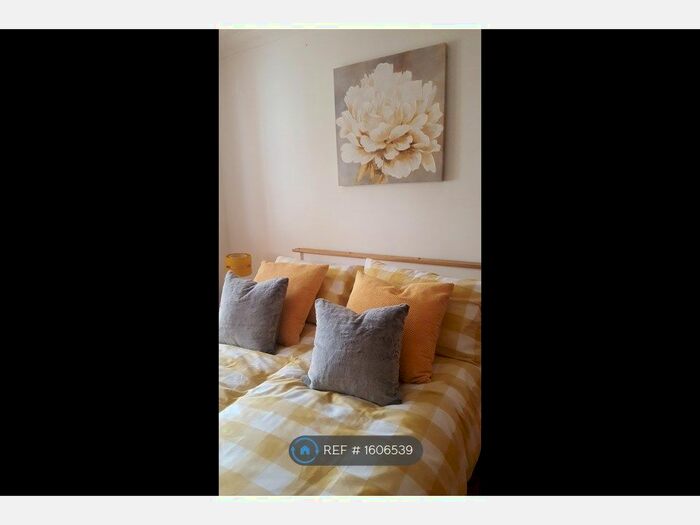 2 Bedroom Flat To Rent In Regency Court, Norwich, NR1