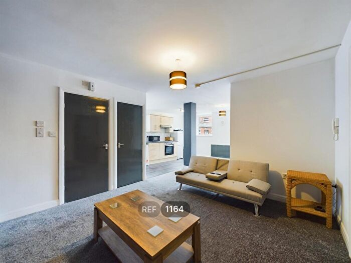 1 Bedroom Apartment To Rent In Rosedale Mansions, Boulevard, HU3