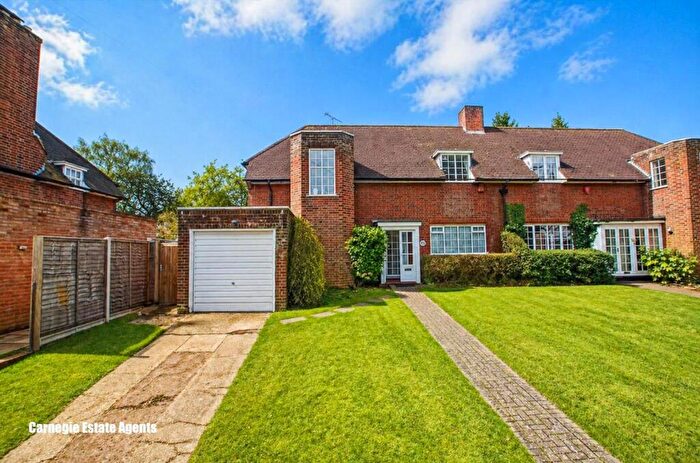 3 Bedroom Semi-Detached House For Sale In Attimore Road, Welwyn Garden City, AL8