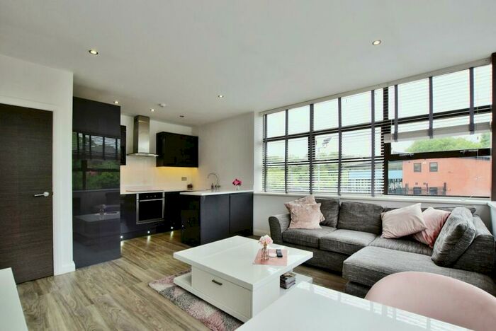 2 Bedroom Apartment To Rent In Macclesfield Road, Wilmslow, Cheshire, SK9