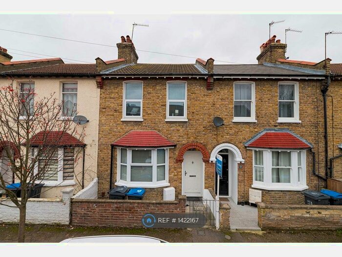3 Bedroom Terraced House To Rent In Meadow Road, London, SW19