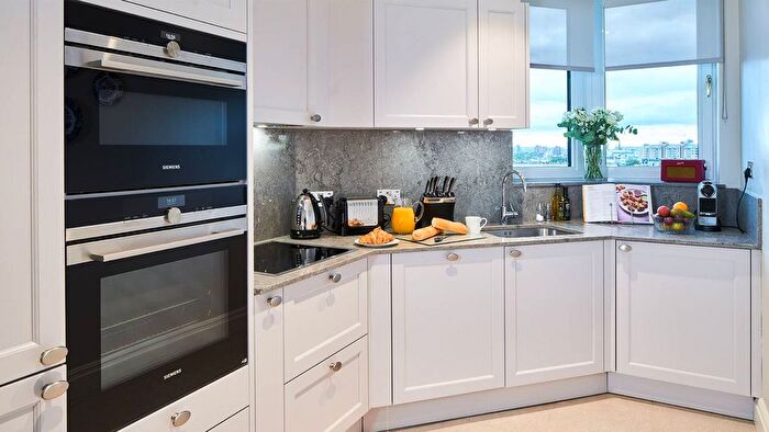2 Bedroom Flat To Rent In Cheval Thorney Court, Kensington, London, W8