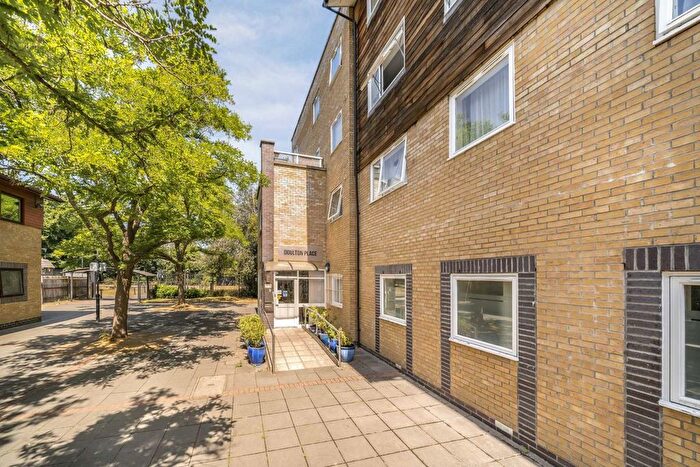 2 Bedroom Flat For Sale In Macmillan Way, Tooting, SW17