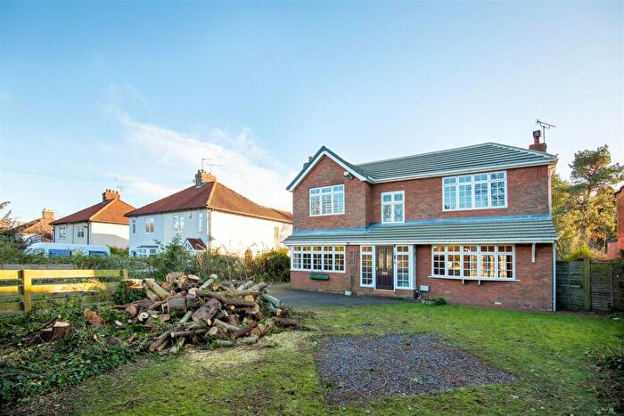 4 Bedroom Detached House To Rent In Darras Road, Darras Hall, Ponteland, NE20