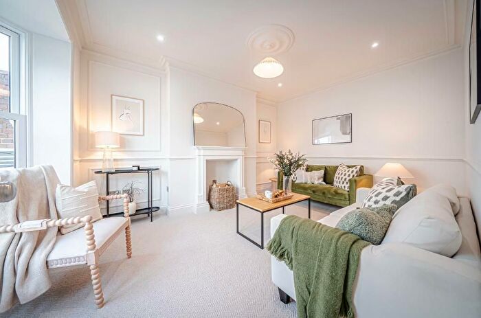 4 Bedroom Terraced House To Rent In Moore Park Road, London, SW6