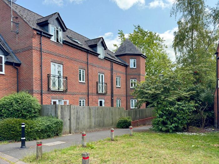 1 Bedroom Flat For Sale In Chapel Close, Wantage, OX12