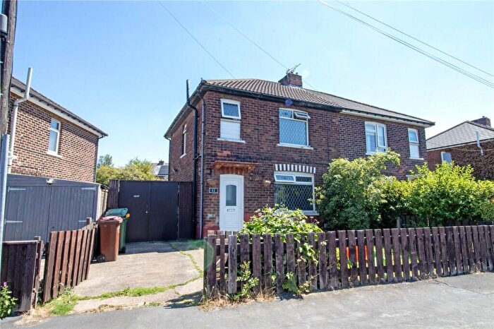 3 Bedroom Semi-Detached House For Sale In Hempdyke Road, Scunthorpe, North Lincolnshire, DN15