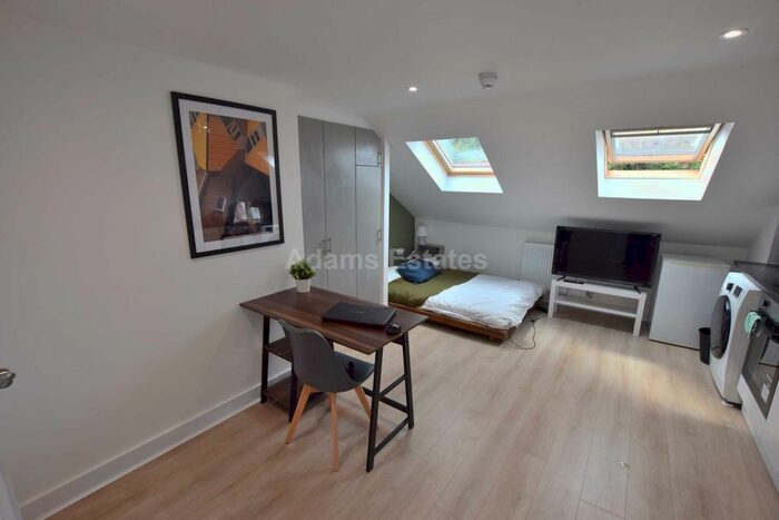 1 Bedroom Studio To Rent In Gloucester Road, Reading, RG30