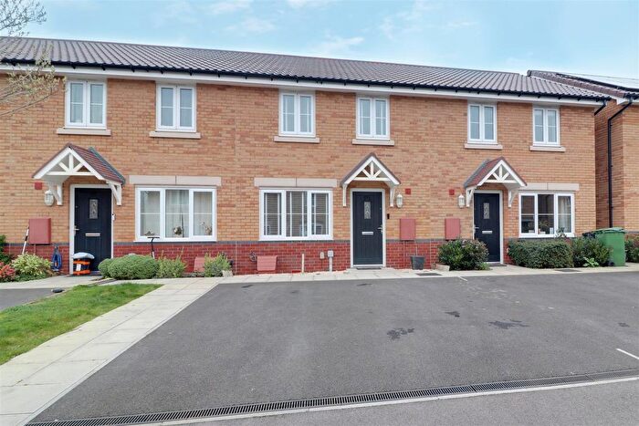 3 Bedroom Terraced House For Sale In Artemus Silvey Close, Great Oldbury, Stonehouse, GL10