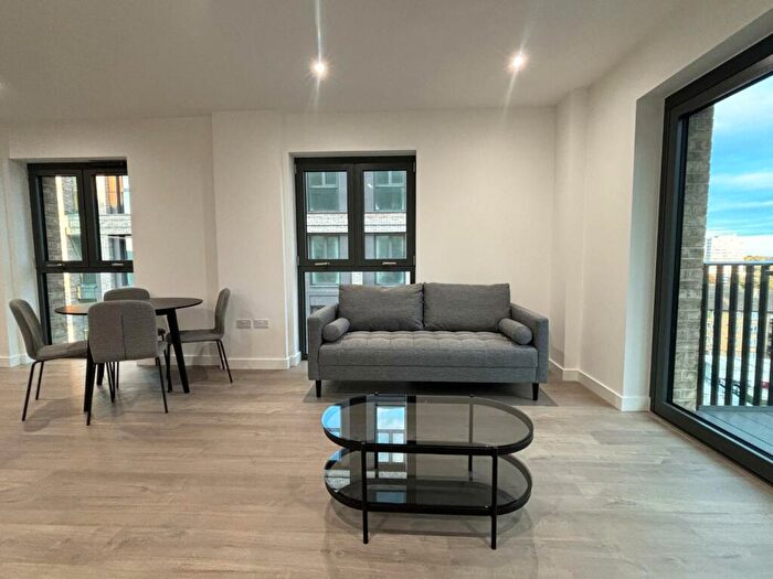 2 Bedroom Flat To Rent In Darter House, Anax Street, London, N4