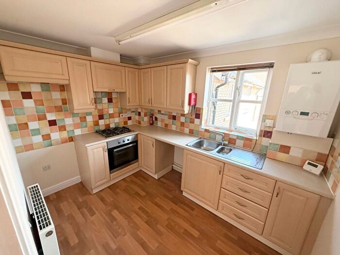 3 Bedroom Town House To Rent In Palmer Close, Huntingdon, PE26