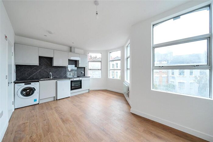 Studio To Rent In Duckett Road, London, N4