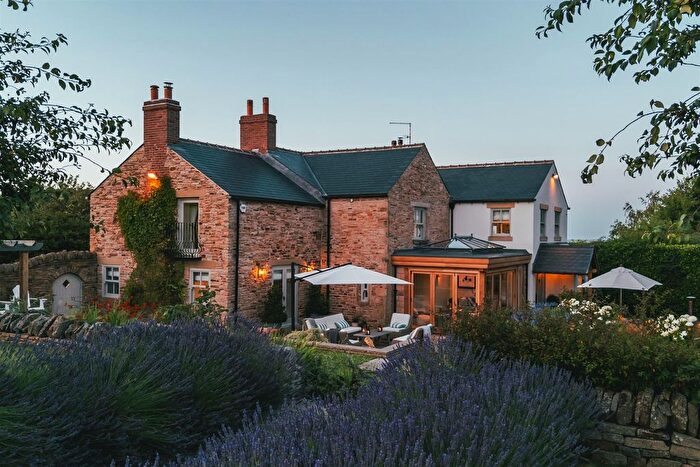 8 Bedroom Property For Sale In Hood Green, South Yorkshire, S75