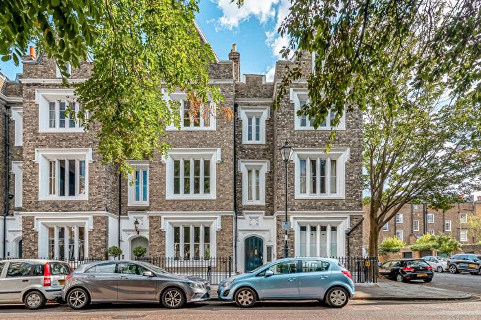1 Bedroom Flat For Sale In Lonsdale Square, Islington, London, N1
