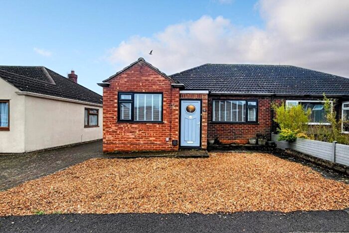 3 Bedroom Bungalow For Sale In Portfields Road, Newport Pagnell, MK16