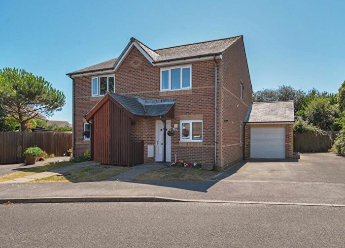 2 Bedroom Semi-Detached House For Sale In Manton Close, Bracklesham Bay, PO20