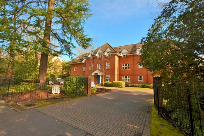 2 Bedroom Apartment For Sale In Branksomewood Road, Fleet, GU51
