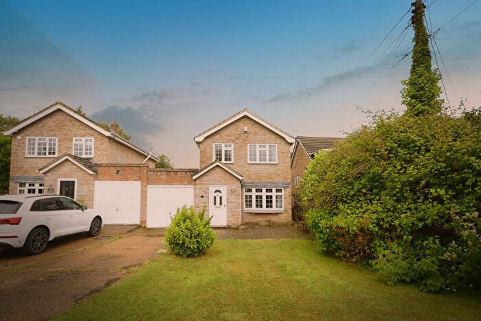 3 Bedroom Detached House For Sale In School Lane, Ingrave, Brentwood, CM13