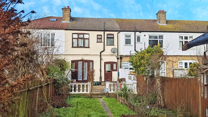 3 Bedroom Property To Rent In Edgehill Road, Mitcham, CR4