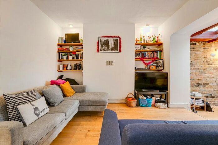 2 Bedroom Flat To Rent In Wandsworth Road, London SW8