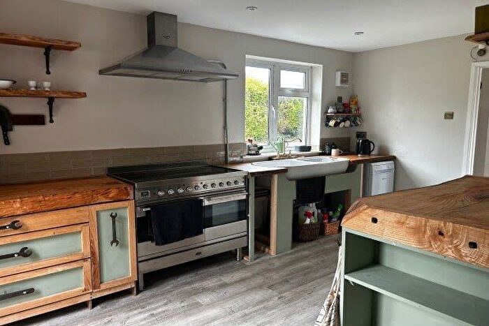 3 Bedroom Bungalow To Rent In St. Austell, PL26