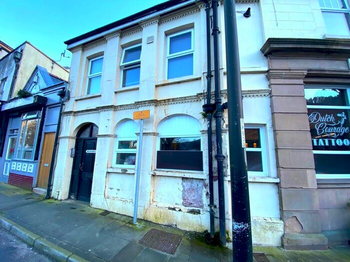1 Bedroom Flat To Rent In Midland Bank Flats, High Street, Abertillery. NP13