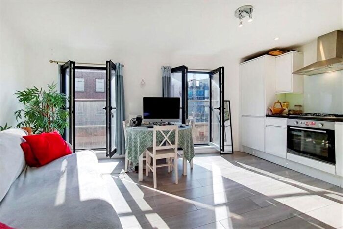 1 Bedroom Flat To Rent In Clarence Street, Kingston Upon Thames, KT1