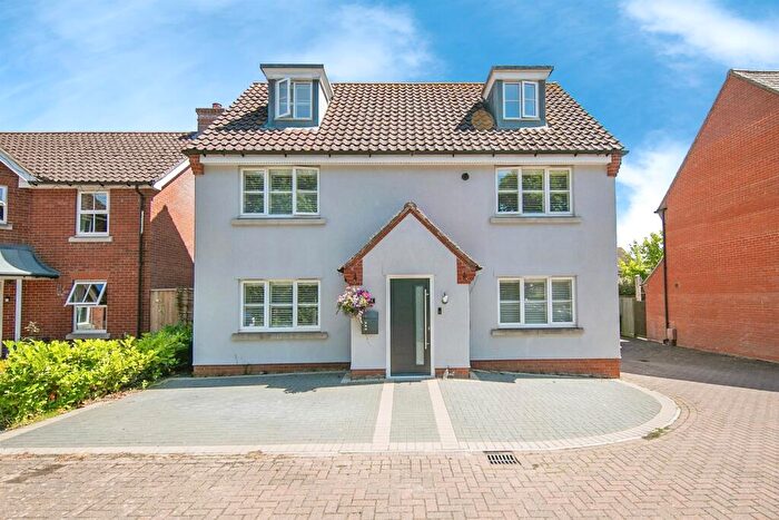 5 Bedroom Detached House For Sale In Peart Grove, Kesgrave, Ipswich, IP5