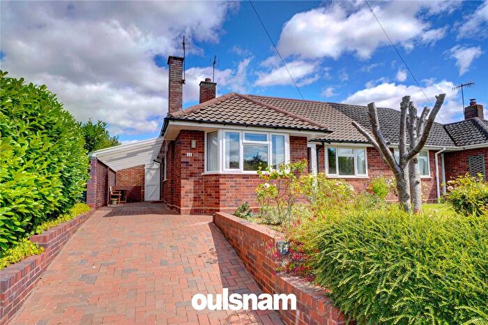 2 Bedroom Bungalow For Sale In Witton Avenue, Droitwich, Worcestershire, WR9