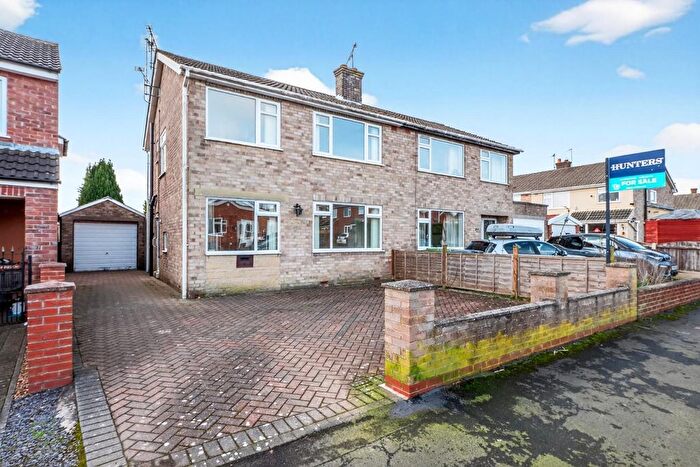 3 Bedroom Semi Detached House For Sale In Deramore Drive West, York, YO10