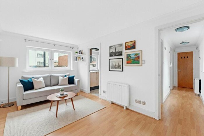 1 Bedroom Apartment For Sale In Essex Road, Islington, N1