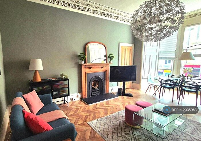 4 Bedroom Flat To Rent In Edinburgh, Edinburgh, EH1