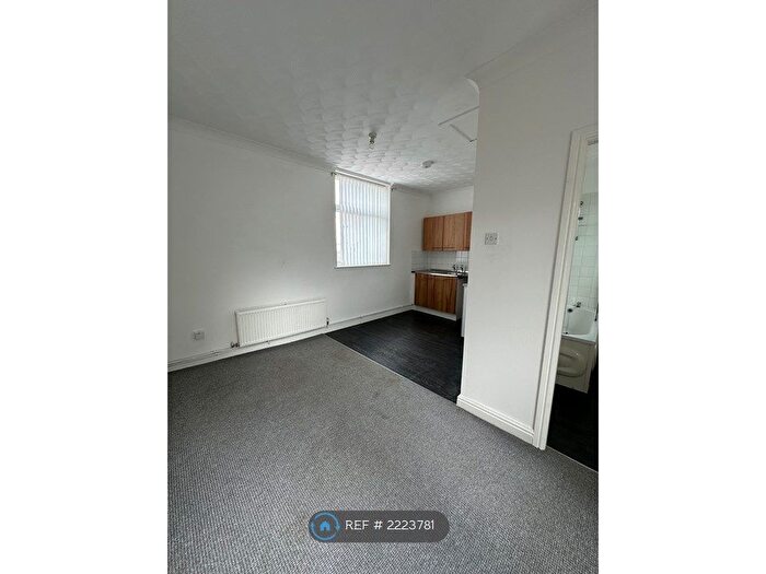 1 Bedroom Flat To Rent In Creswell Street, St. Helens, WA10