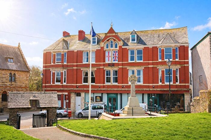 1 Bedroom Flat For Sale In Market Place, St Columb Major, TR9