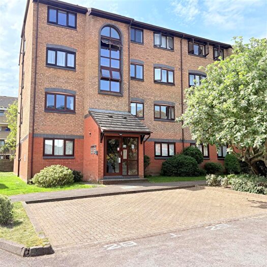 1 Bedroom Flat For Sale In King Street, Gosport, PO12