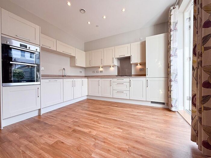 4 Bedroom Terraced House To Rent In Gloucester Place, Cheltenham, GL52