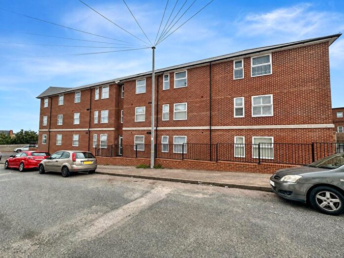 1 Bedroom Flat For Sale In Redvers Road, Chatham, Kent, ME4