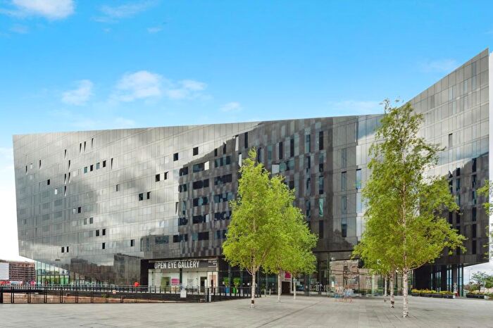 2 Bedroom Apartment For Sale In Mann Island, Liverpool, Merseyside, L3