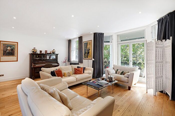 4 Bedroom Flat For Sale In Holland Park Avenue, Holland Park, W11