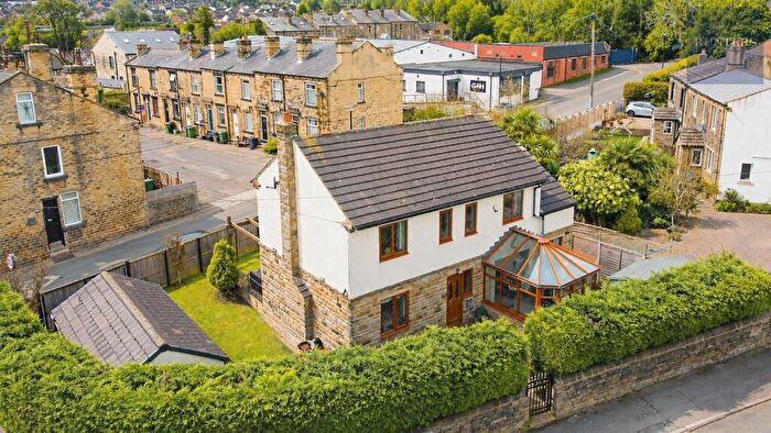 4 Bedroom Detached House For Sale In Radcliffe Lane, Pudsey, LS28