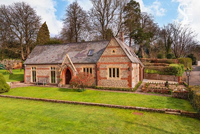 4 Bedroom Detached House For Sale In Speen, Newbury, RG14