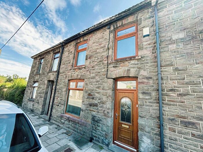 3 Bedroom House To Rent In New Road, Ynysybwl, CF37