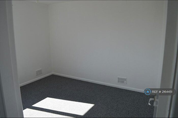 2 Bedroom Flat To Rent In Alvaston, Derby, DE24